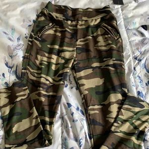 Camouflage Highwaisted Leggings 💛